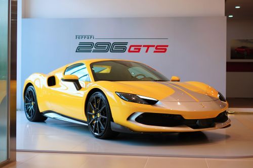 Ngắm siêu xe Ferrari 296 GTS Assetto Fiorano trị giá hơn 30 tỷ đồng