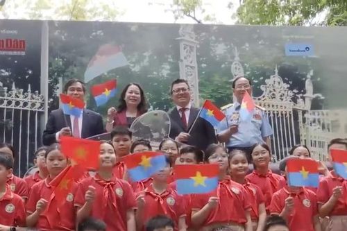 Đợt thông tin đặc biệt của Báo Nhân Dân mừng 50 năm Giải phóng miền nam, thống nhất đất nước: Những ấn tượng còn mãi