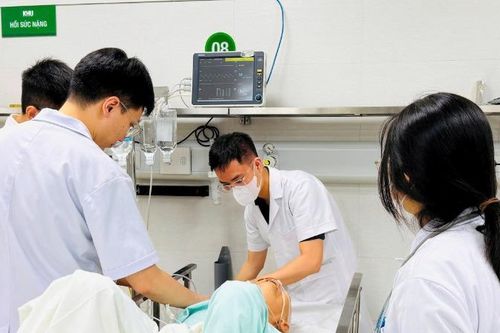 Công tác khám chữa bệnh, cấp cứu được bảo đảm trong dịp nghỉ lễ 30/4-1/5