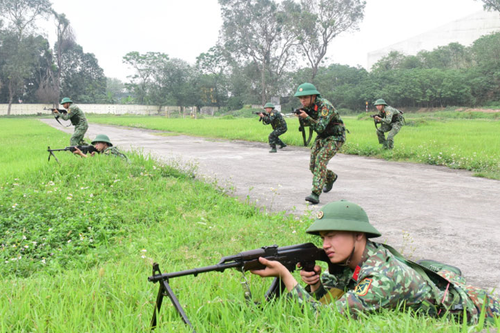 Quân nhân dự bị quận Hà Đông sáng tinh thần huấn luyện