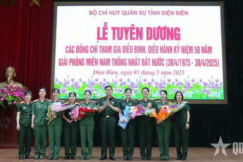 Bộ CHQS tỉnh Điện Biên tuyên dương nữ quân nhân tham gia diễu binh, diễu hành