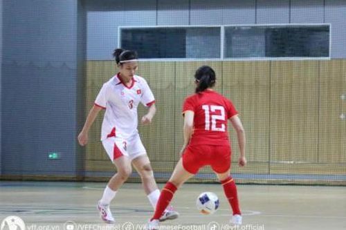 Đội tuyển futsal nữ Việt Nam thua đáng tiếc trước đội dưới cơ