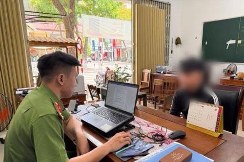 Hàng xóm rủ nhau đi 'săn đêm'