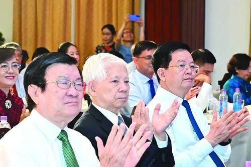 Tiếp tục là ngọn cờ đầu trong công tác thông tin, tuyên truyền