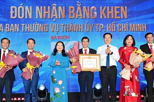 Vững vàng bước tới