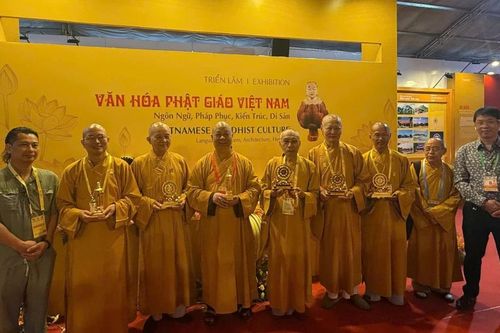 Khai mạc triển lãm phật giáo 'Nơi nghệ thuật và tâm linh hội tụ'
