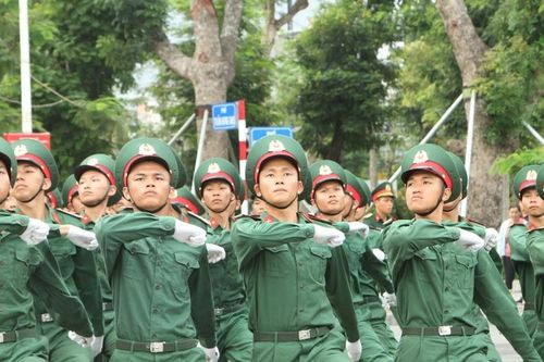 Tổ chức chương trình duyệt đội ngũ và diễu hành quần chúng dịp kỷ niệm 70 năm Giải phóng Hải Phòng