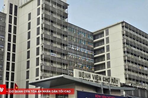 Bệnh viện Chợ Rẫy cấp cứu 280 ca/ngày dịp lễ