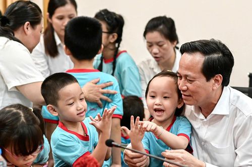 Bộ trưởng Đào Ngọc Dung: Mong Trung tâm Điều dưỡng là mái ấm đúng nghĩa của trẻ khuyết tật