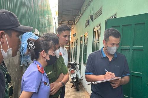 Kiểm sát hiện trường vụ nam sinh tử vong trong phòng trọ