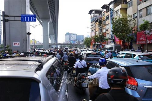 Giao thông Hà Nội ngày đầu tuần sau kỳ nghỉ lễ