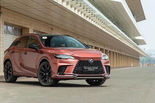 Top 10 xe hạng sang bán chạy nhất tại Mỹ năm 2025