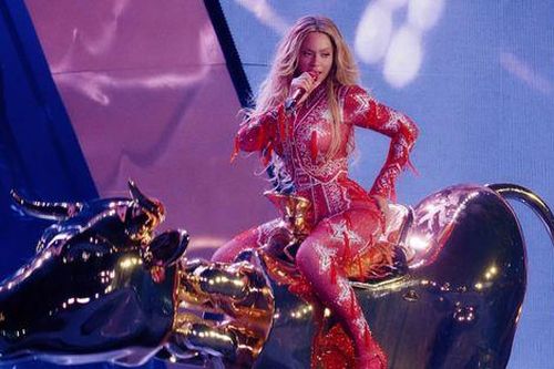 Bất cẩn tai hại của ekip khiến Beyoncé suýt gặp nguy hiểm