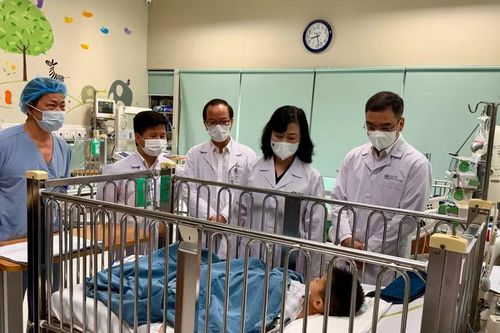 Bộ trưởng Bộ Y tế nói gì về vụ bệnh viện bị tố 'đóng đủ tiền mới cấp cứu'?