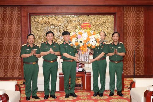 Thiếu tướng Hoàng Duy Chiến làm Phó Tư lệnh Quân khu 4