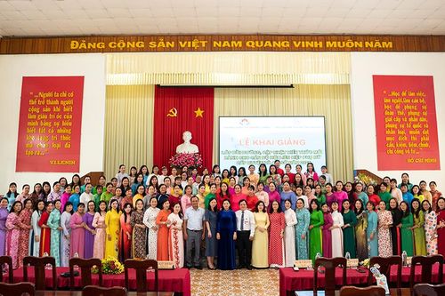 Cập nhật kiến thức mới cho cán bộ phụ nữ chuyên trách