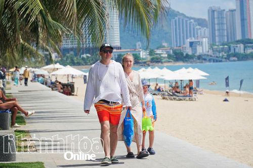 4 tháng, doanh thu du lịch của Khánh Hòa ước đạt hơn 19.000 tỷ đồng