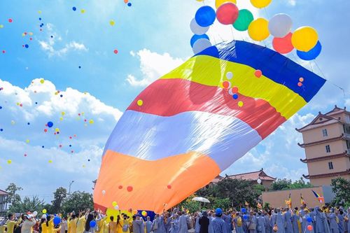 Lễ thượng Đạo kỳ và khai mạc triển lãm Văn hóa Phật giáo chào mừng Đại lễ Vesak Liên Hiệp Quốc 2025
