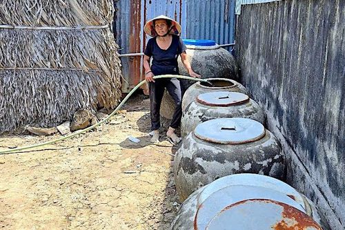 Cà Mau: Nghịch cảnh người dân gần hồ lớn vẫn thiếu nước sạch