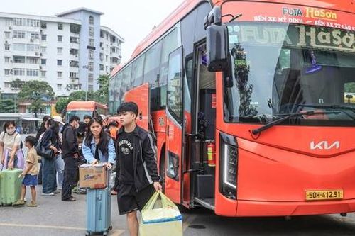 Hà Nội: Gần 5,5 triệu lượt hành khách đi lại dịp lễ 30/4