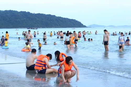 Du lịch Quảng Ninh thu về hơn 3100 tỷ đồng trong dịp nghỉ lễ 30/4-1/5