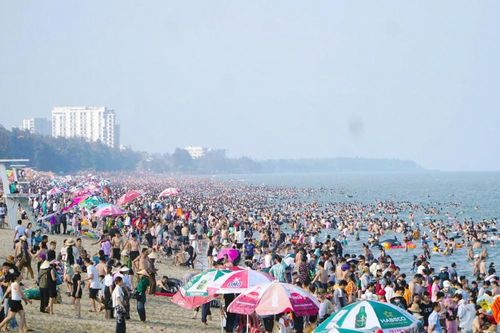 Sầm Sơn: Trụ cột tăng trưởng từ du lịch nội địa
