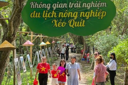 Đồng Tháp hút khách dịp nghỉ lễ 30/4 -1/5