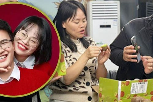 Kiếm 13 tỷ/ngày vẫn chọn nghỉ việc: Cặp đôi triệu follower 'rút lui' vì kiệt sức sau 1.000 buổi livestream