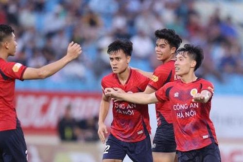 Thắng đậm 3-0, Công an Hà Nội giành trọn 3 điểm trước Quảng Nam FC