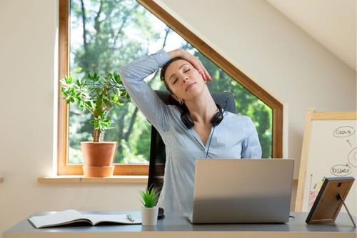 Cách tập thể dục trong giờ nghỉ trưa nơi công sở