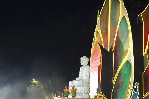 Hơn 5.000 người tham dự Đại lễ tri ân, tưởng niệm anh hùng liệt sĩ