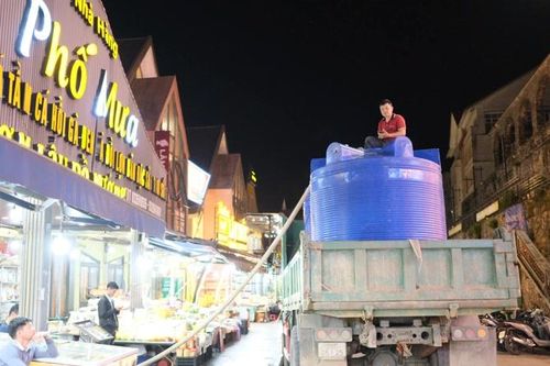 Tam Đảo khan hiếm nước sinh hoạt giữa mùa cao điểm du lịch