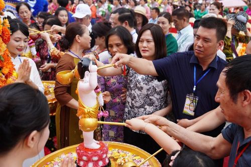 Rộn ràng không khí đón mừng Phật đản 2025