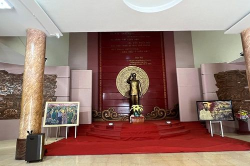Sưu tầm tài liệu, phim ảnh, hiện vật phục vụ xây dựng Bảo tàng Đảng Cộng sản Việt Nam