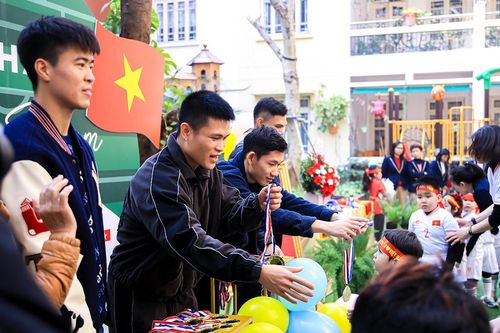 Có một ngày, ngôi sao thể thao 'đứng lớp'