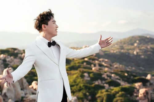 Người trẻ tự hào về quê hương Việt Nam