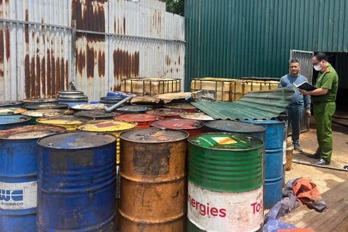 Công an Hà Nội khởi tố vụ án xả thải dầu tái chế gây ô nhiễm môi trường