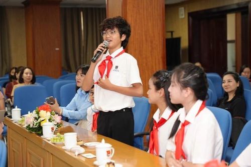 Giữ vững thành tích học tập, nuôi dưỡng đam mê nghệ thuật