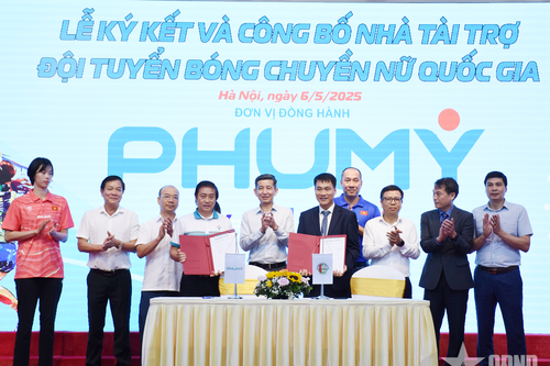 Đội tuyển bóng chuyền nữ Việt Nam lần đầu nhận tài trợ