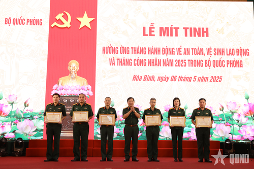 Thượng tướng Lê Huy Vịnh dự lễ mít tinh hưởng ứng Tháng hành động về an toàn, vệ sinh lao động
