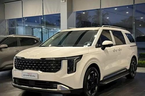 Kia Carnival chính thức tham gia cuộc đua giảm giá tại Việt Nam