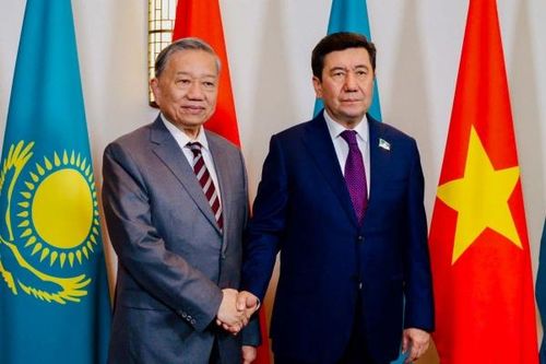 Chủ tịch Hạ viện Kazakhstan: Đảng phái nào cũng ủng hộ quan hệ với Việt Nam