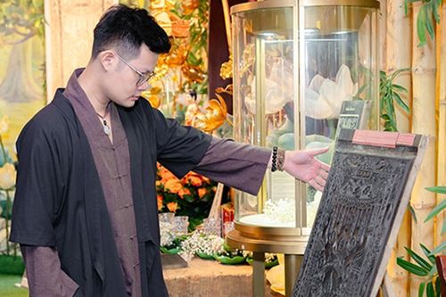 Chiêm ngưỡng mộc bản tái hiện 'Như Lai ứng hiện đồ' mừng Đại lễ Vesak 2025