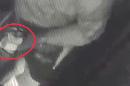 Trích xuất camera phát hiện phụ xe trộm túi có 90 triệu đồng của hành khách