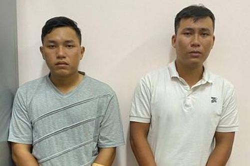 Anh em ruột cầm búa đập kính cướp tiệm vàng ở Hóc Môn khai gì?