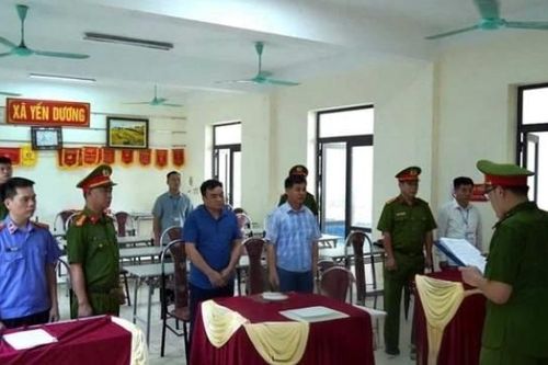Phê chuẩn khởi tố hai lãnh đạo xã buông lỏng quản lý dự án