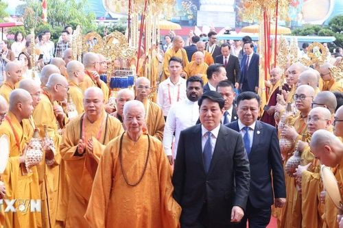 Toàn cảnh buổi khai mạc Đại lễ Phật đản Liên hợp quốc tại Thành phố Hồ Chí Minh