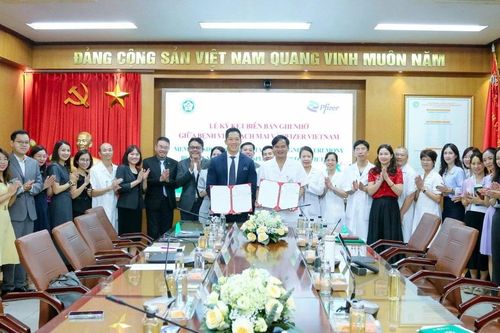 Bệnh viện Bạch Mai và Pfizer Việt Nam tăng cường hợp tác chăm sóc sức khỏe