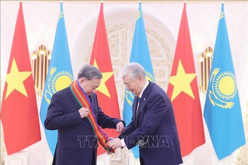 Tổng Bí thư Tô Lâm nhận Huân chương Hữu nghị Dostyk hạng nhất