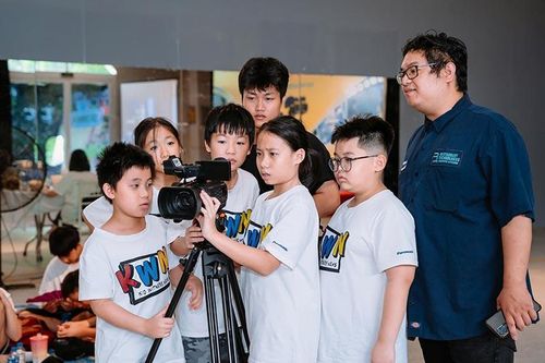 Mùa hè sáng tạo qua ống kính trẻ thơ